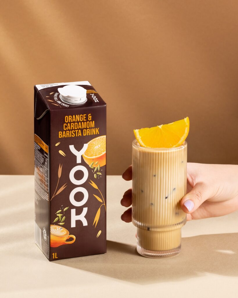 YOOKi uhiuus apelsini- ja kardemonimaitseline barista kaerayook