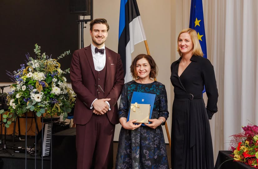 Kuldne teenetemärk omistati Airi Külvetile, kes on Puutsa talu lihaveisekasvataja ja MTÜ Liivimaa Lihaveis asutaja.